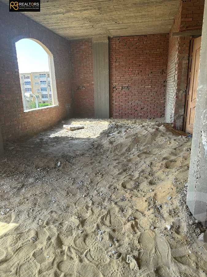 https://aqarmap.com.eg/ar/listing/4192075-for-sale-cairo-el-sheikh-zayed-city-el-hay-elasher-street-100