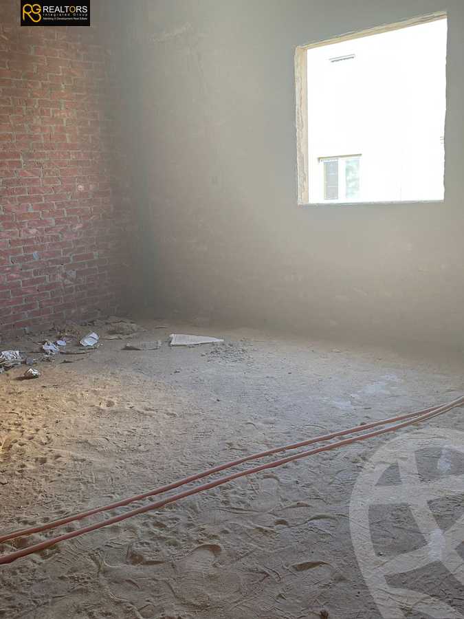 https://aqarmap.com.eg/ar/listing/4192075-for-sale-cairo-el-sheikh-zayed-city-el-hay-elasher-street-100