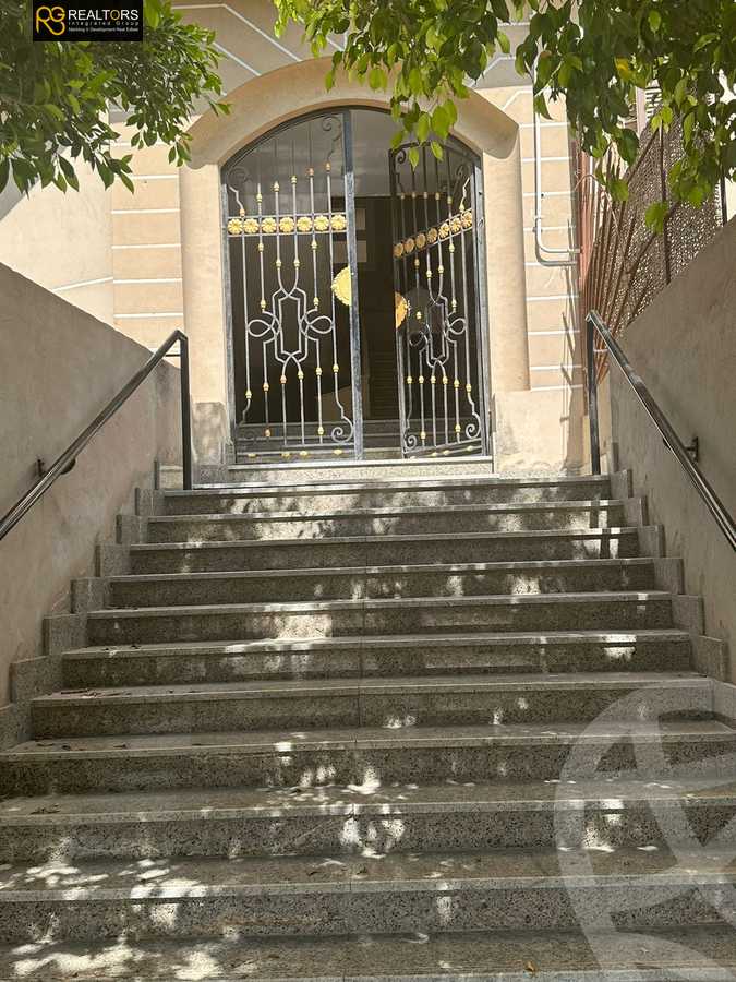 https://aqarmap.com.eg/ar/listing/4192075-for-sale-cairo-el-sheikh-zayed-city-el-hay-elasher-street-100