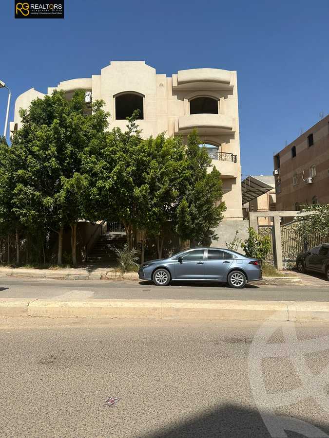https://aqarmap.com.eg/ar/listing/4192075-for-sale-cairo-el-sheikh-zayed-city-el-hay-elasher-street-100