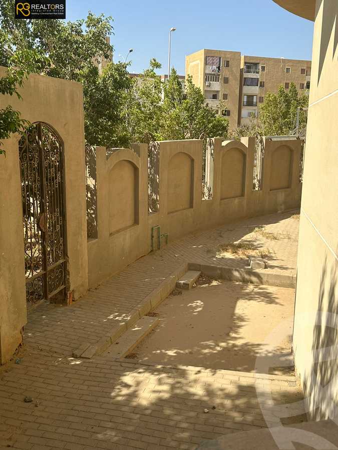 https://aqarmap.com.eg/ar/listing/4192075-for-sale-cairo-el-sheikh-zayed-city-el-hay-elasher-street-100