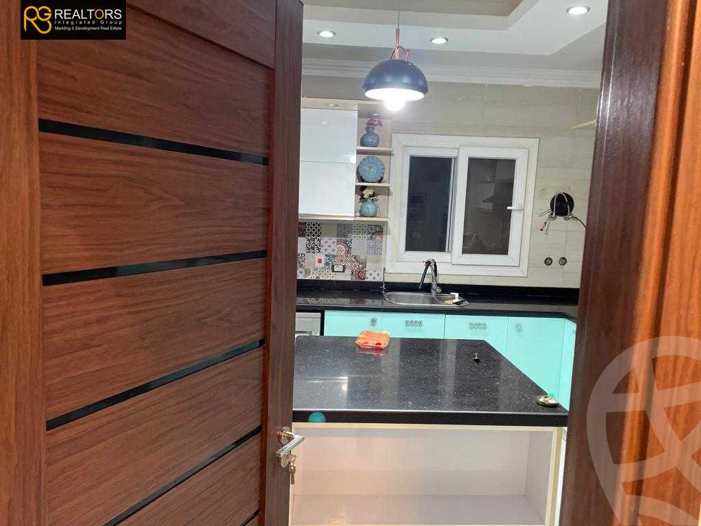 https://aqarmap.com.eg/ar/listing/4201737-for-sale-cairo-el-sheikh-zayed-city-compounds-in-sheikh-zayed-zayed-regency