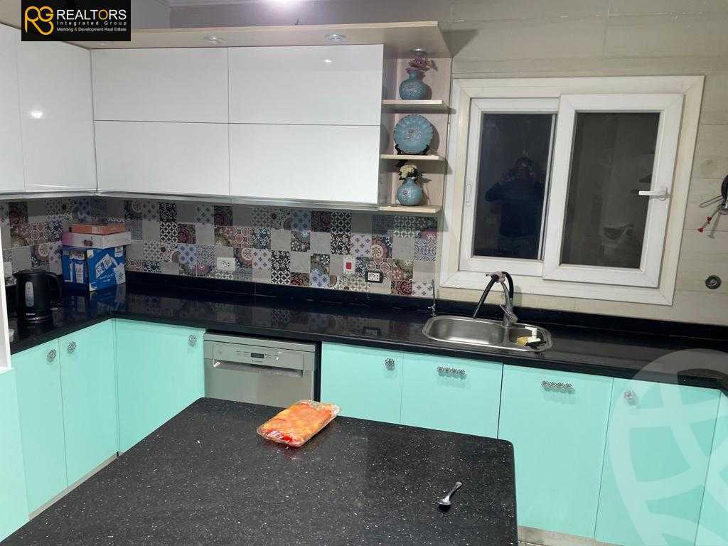 https://aqarmap.com.eg/ar/listing/4201737-for-sale-cairo-el-sheikh-zayed-city-compounds-in-sheikh-zayed-zayed-regency