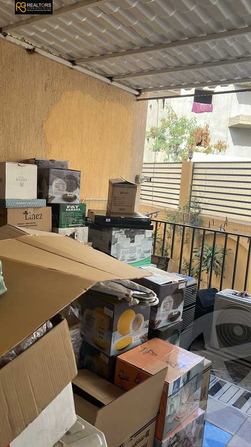 https://aqarmap.com.eg/ar/listing/4202150-for-sale-cairo-el-sheikh-zayed-city-el-hay-elasher-street-100