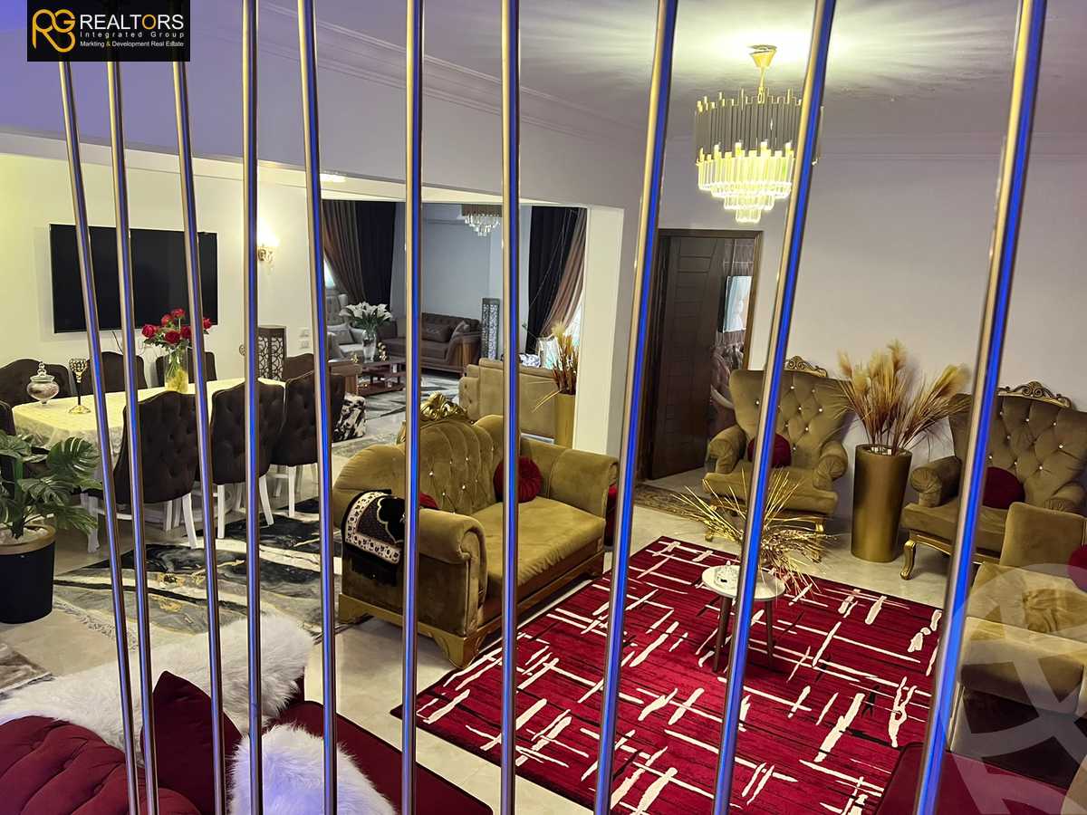 https://aqarmap.com.eg/ar/listing/4202150-for-sale-cairo-el-sheikh-zayed-city-el-hay-elasher-street-100