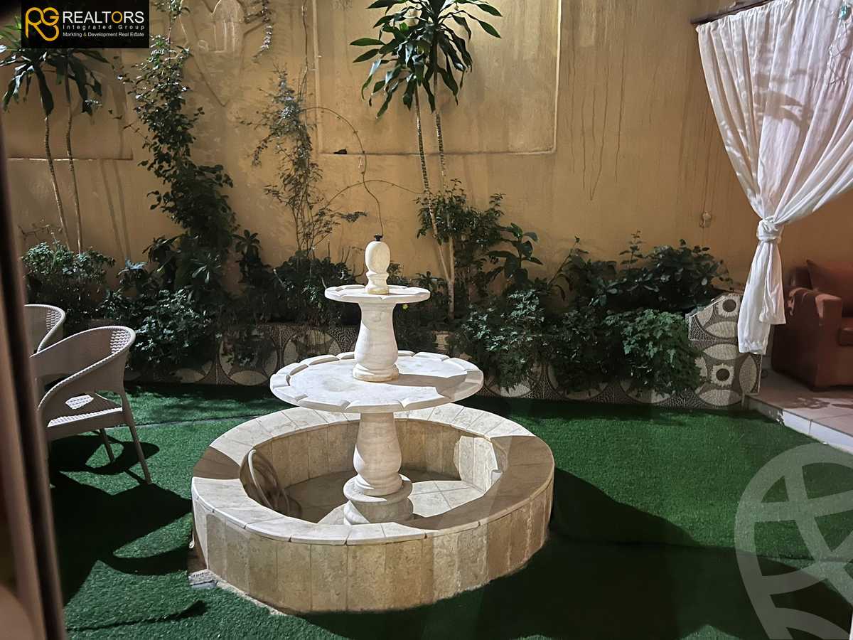 https://aqarmap.com.eg/ar/listing/4202150-for-sale-cairo-el-sheikh-zayed-city-el-hay-elasher-street-100