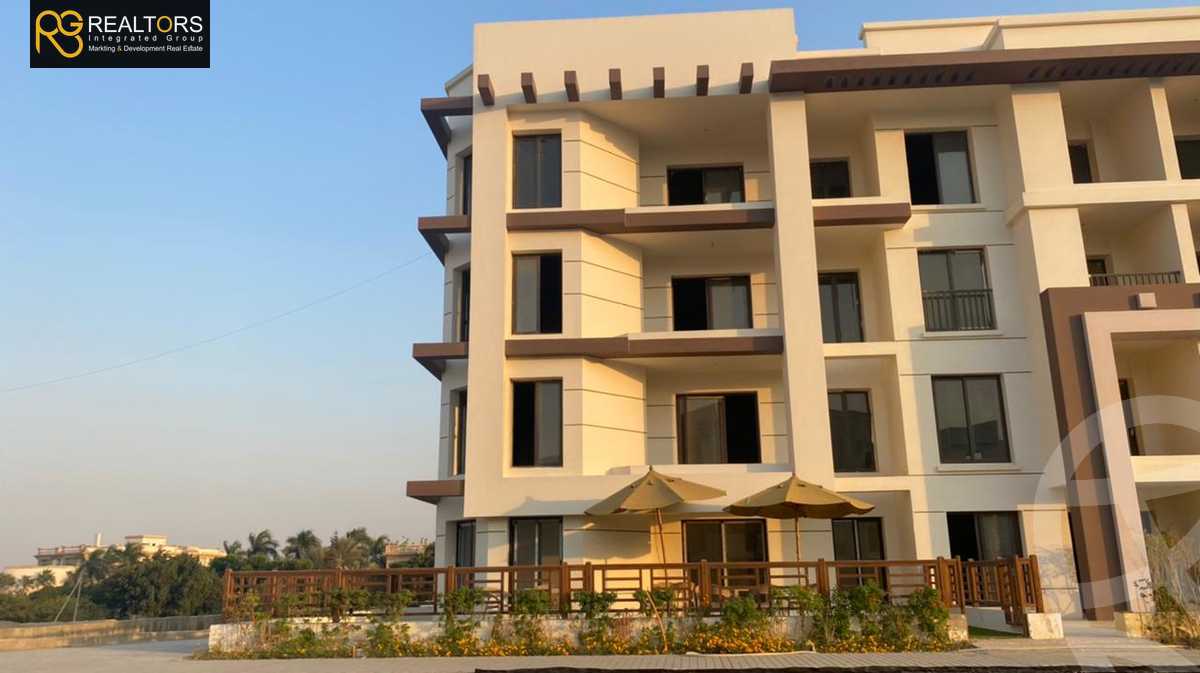 https://aqarmap.com.eg/ar/listing/4204660-for-sale-cairo-el-sheikh-zayed-city-compounds-in-sheikh-zayed-pyramids-walk