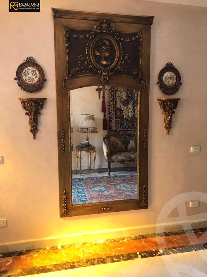 https://aqarmap.com.eg/ar/listing/4211454-for-sale-cairo-el-sheikh-zayed-city-compounds-in-sheikh-zayed-royal-city