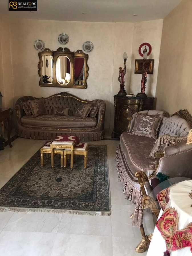 https://aqarmap.com.eg/ar/listing/4211454-for-sale-cairo-el-sheikh-zayed-city-compounds-in-sheikh-zayed-royal-city