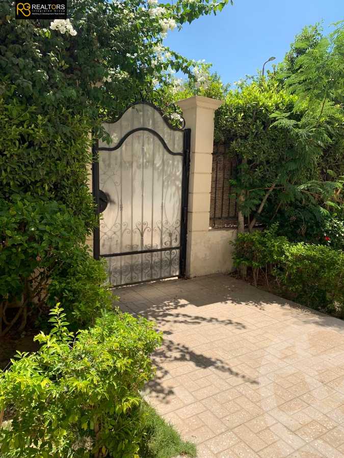 https://aqarmap.com.eg/ar/listing/4211486-for-sale-cairo-el-sheikh-zayed-city-compounds-in-sheikh-zayed-beverly-hills
