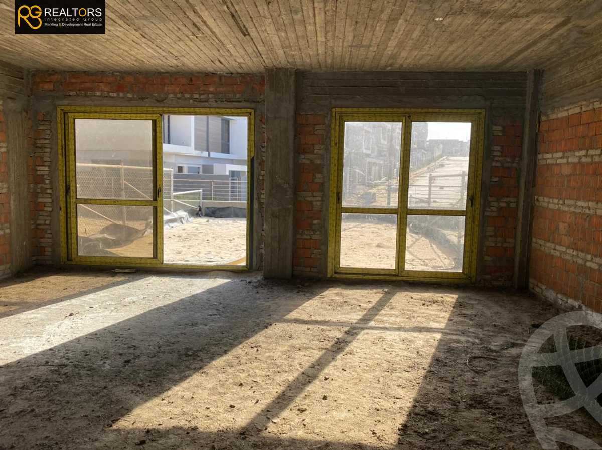 https://aqarmap.com.eg/en/listing/4211809-for-sale-cairo-el-sheikh-zayed-city-compounds-in-sheikh-zayed-el-patio-zahraa