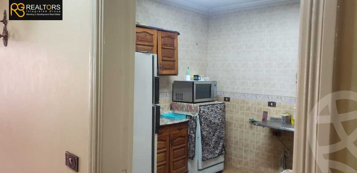 https://aqarmap.com.eg/ar/listing/4215612-for-sale-cairo-6th-of-october-el-ahyaa-neighborhood-4th-school-st