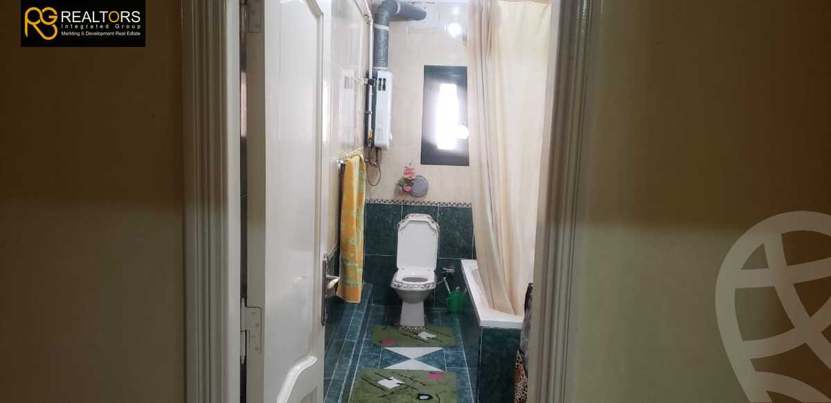 https://aqarmap.com.eg/ar/listing/4215612-for-sale-cairo-6th-of-october-el-ahyaa-neighborhood-4th-school-st