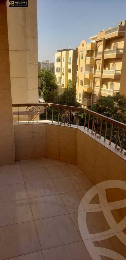 https://aqarmap.com.eg/ar/listing/4215612-for-sale-cairo-6th-of-october-el-ahyaa-neighborhood-4th-school-st