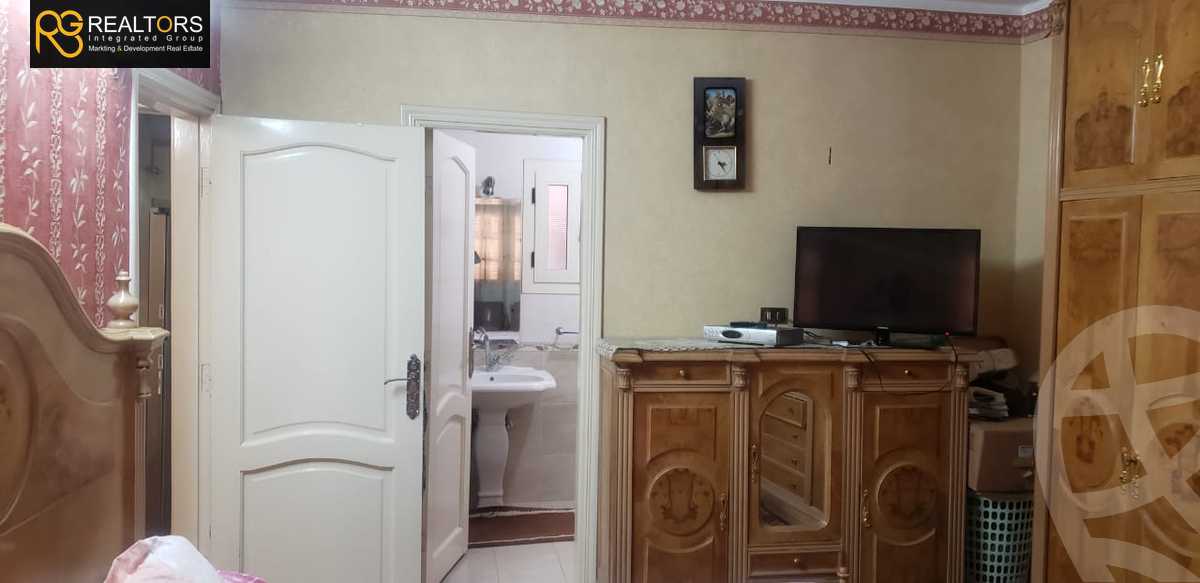 https://aqarmap.com.eg/ar/listing/4215612-for-sale-cairo-6th-of-october-el-ahyaa-neighborhood-4th-school-st