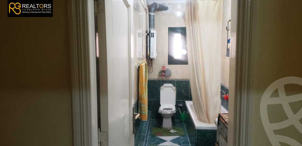 https://aqarmap.com.eg/ar/listing/4215612-for-sale-cairo-6th-of-october-el-ahyaa-neighborhood-4th-school-st
