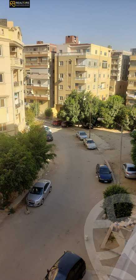 https://aqarmap.com.eg/ar/listing/4215612-for-sale-cairo-6th-of-october-el-ahyaa-neighborhood-4th-school-st