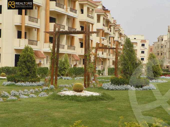 https://aqarmap.com.eg/en/listing/4215686-for-sale-cairo-6th-of-october-compound-family-land