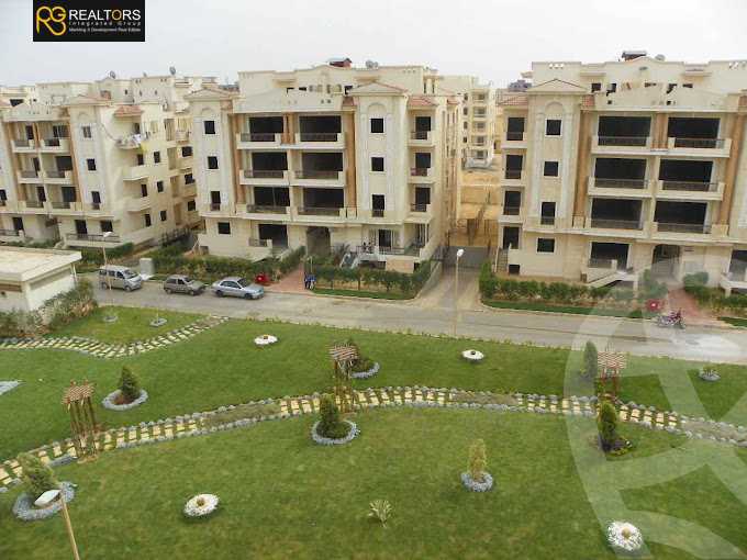 https://aqarmap.com.eg/en/listing/4215686-for-sale-cairo-6th-of-october-compound-family-land
