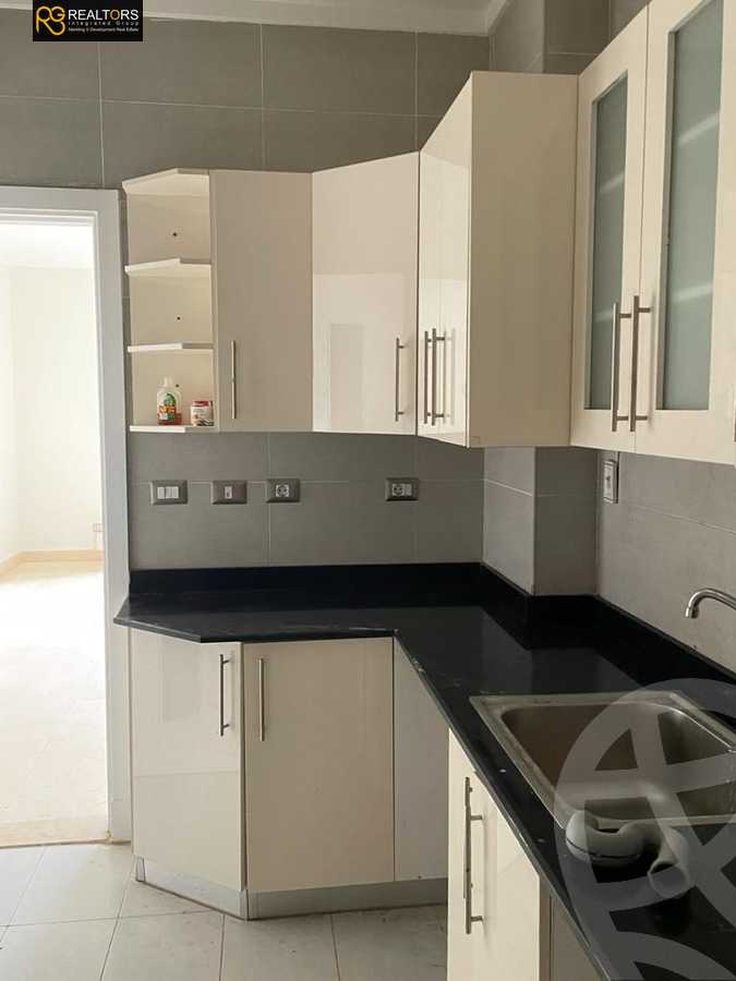 https://aqarmap.com.eg/en/listing/4216557-for-sale-cairo-6th-of-october-compound-palm-parks