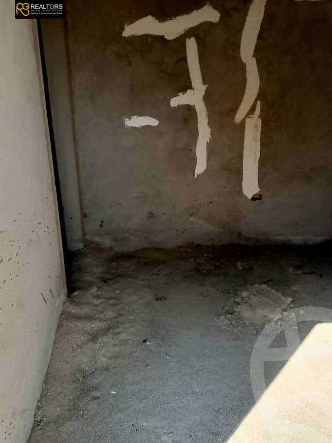 https://aqarmap.com.eg/en/listing/4222744-for-sale-cairo-el-sheikh-zayed-city-compounds-in-sheikh-zayed-zayed-regency