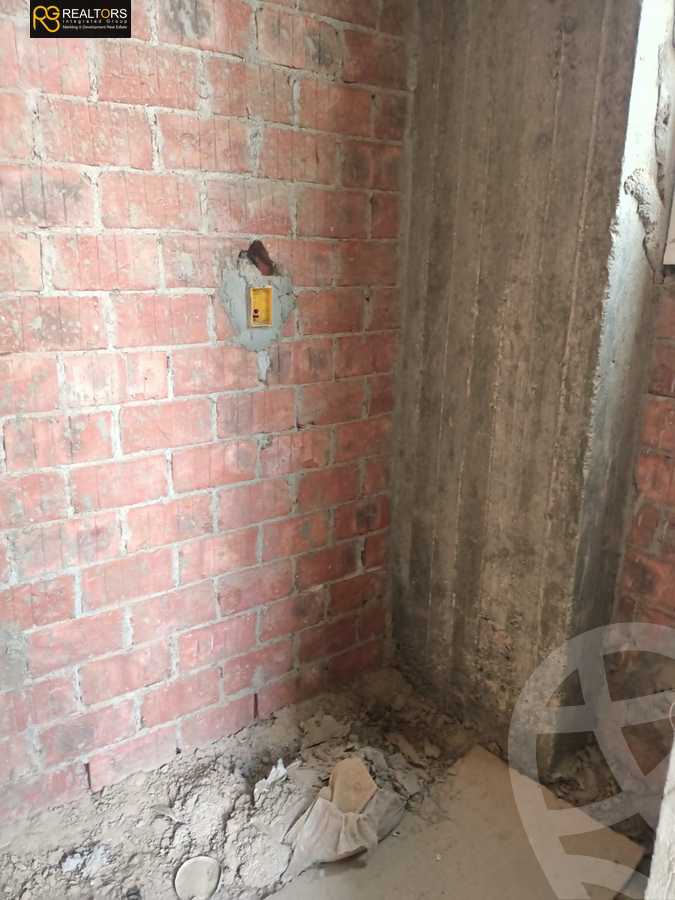 https://aqarmap.com.eg/en/listing/4222744-for-sale-cairo-el-sheikh-zayed-city-compounds-in-sheikh-zayed-zayed-regency