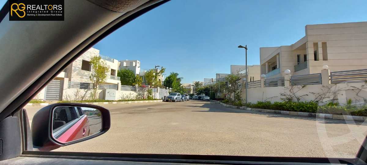 https://aqarmap.com.eg/en/listing/4222748-for-sale-cairo-6th-of-october-compounds-cleopatra-square