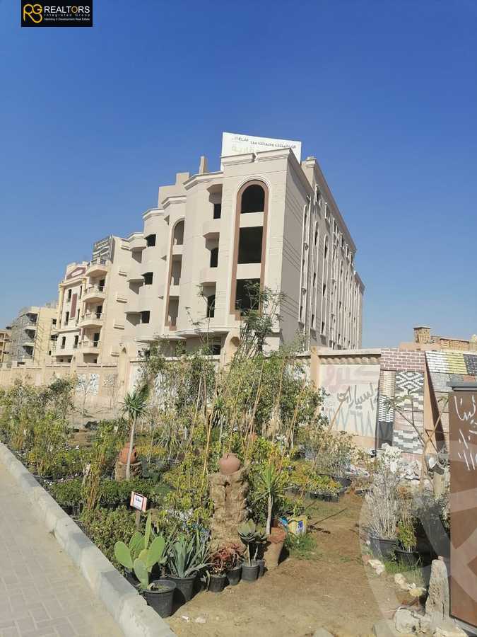 https://aqarmap.com.eg/en/listing/4231053-for-sale-cairo-el-sheikh-zayed-city-bait-el-watan
