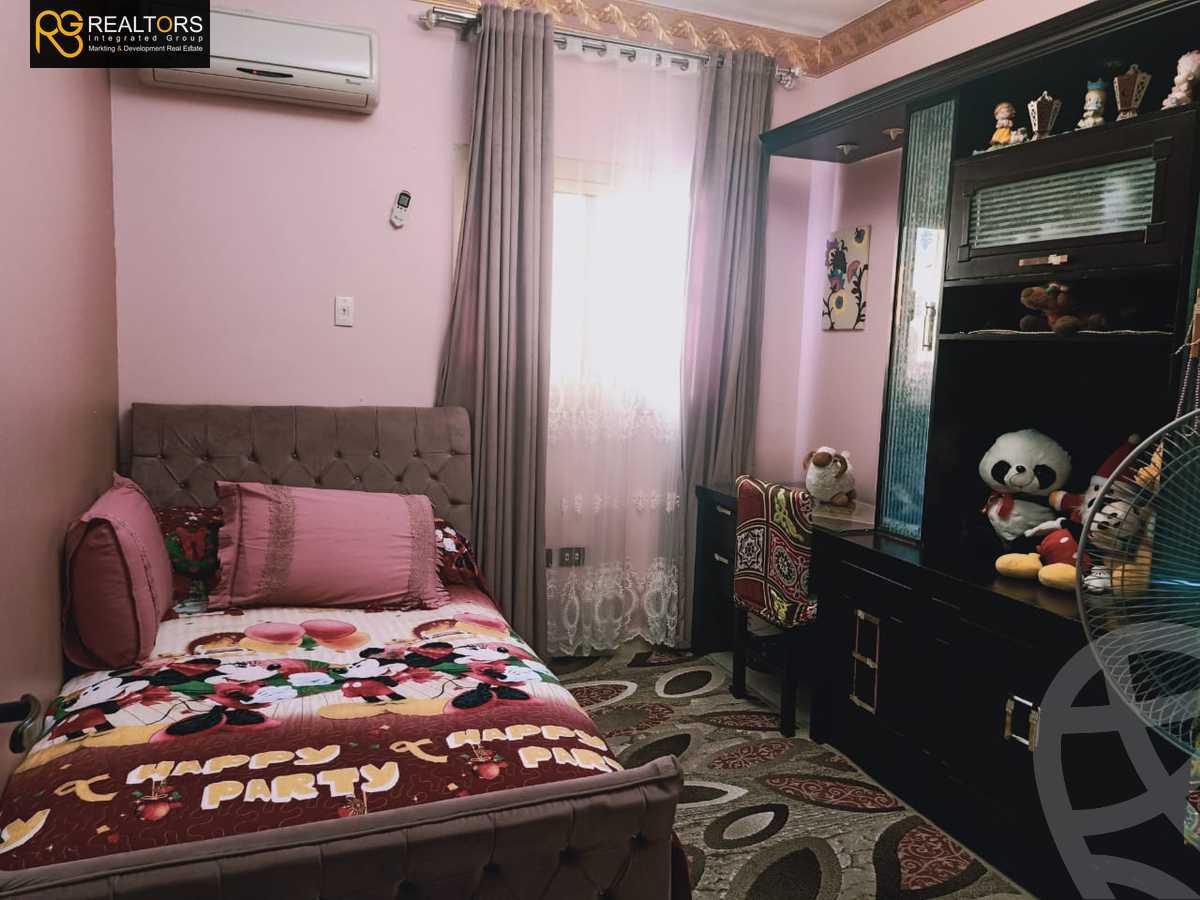 https://aqarmap.com.eg/ar/listing/4231285-for-sale-cairo-el-sheikh-zayed-city-el-hay-elsabeaa-lhy-lsb