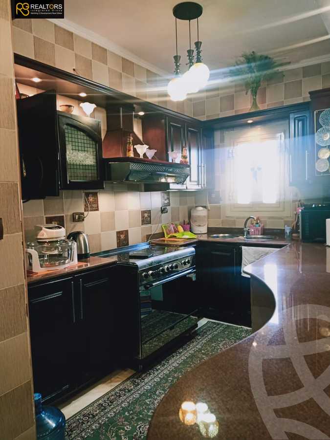 https://aqarmap.com.eg/ar/listing/4231285-for-sale-cairo-el-sheikh-zayed-city-el-hay-elsabeaa-lhy-lsb