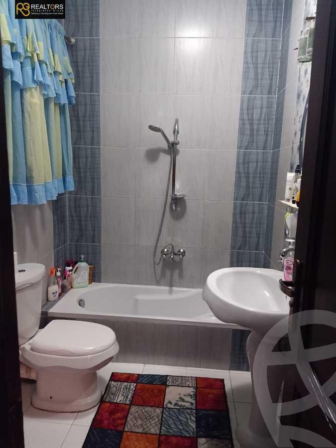 https://aqarmap.com.eg/ar/listing/4231285-for-sale-cairo-el-sheikh-zayed-city-el-hay-elsabeaa-lhy-lsb