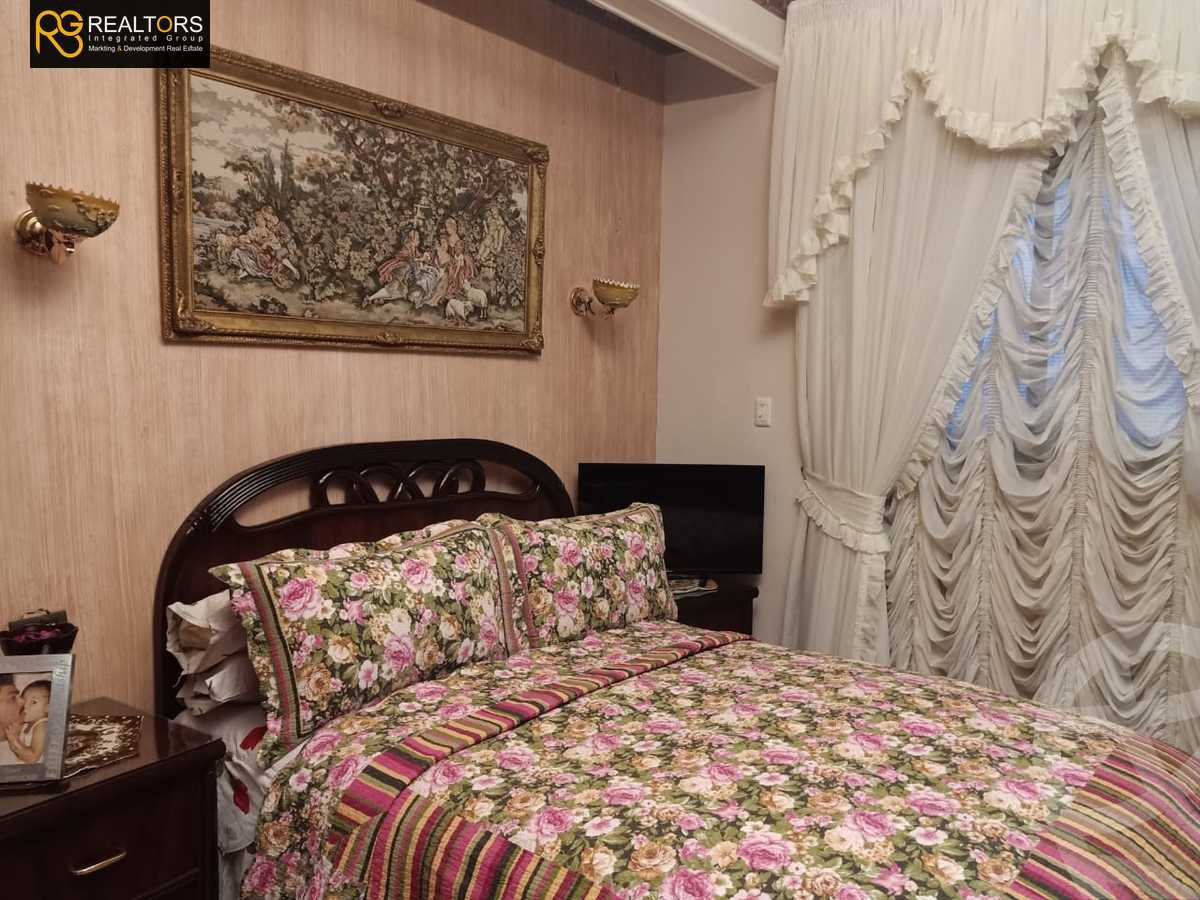https://aqarmap.com.eg/ar/listing/4231285-for-sale-cairo-el-sheikh-zayed-city-el-hay-elsabeaa-lhy-lsb