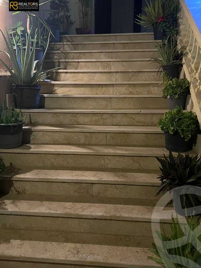 https://aqarmap.com.eg/ar/listing/4231309-for-sale-cairo-el-sheikh-zayed-city-el-hay-elasher-street-100