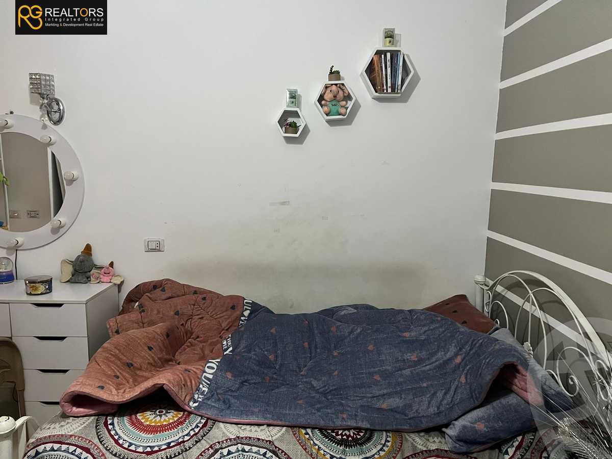 https://aqarmap.com.eg/ar/listing/4231309-for-sale-cairo-el-sheikh-zayed-city-el-hay-elasher-street-100