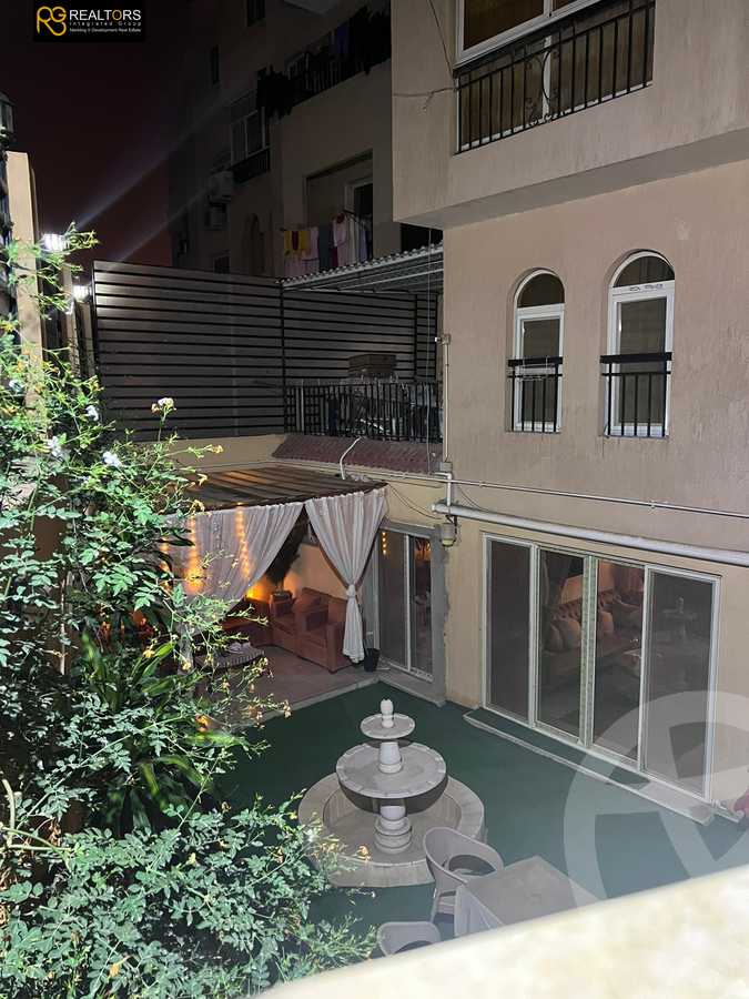 https://aqarmap.com.eg/ar/listing/4231309-for-sale-cairo-el-sheikh-zayed-city-el-hay-elasher-street-100