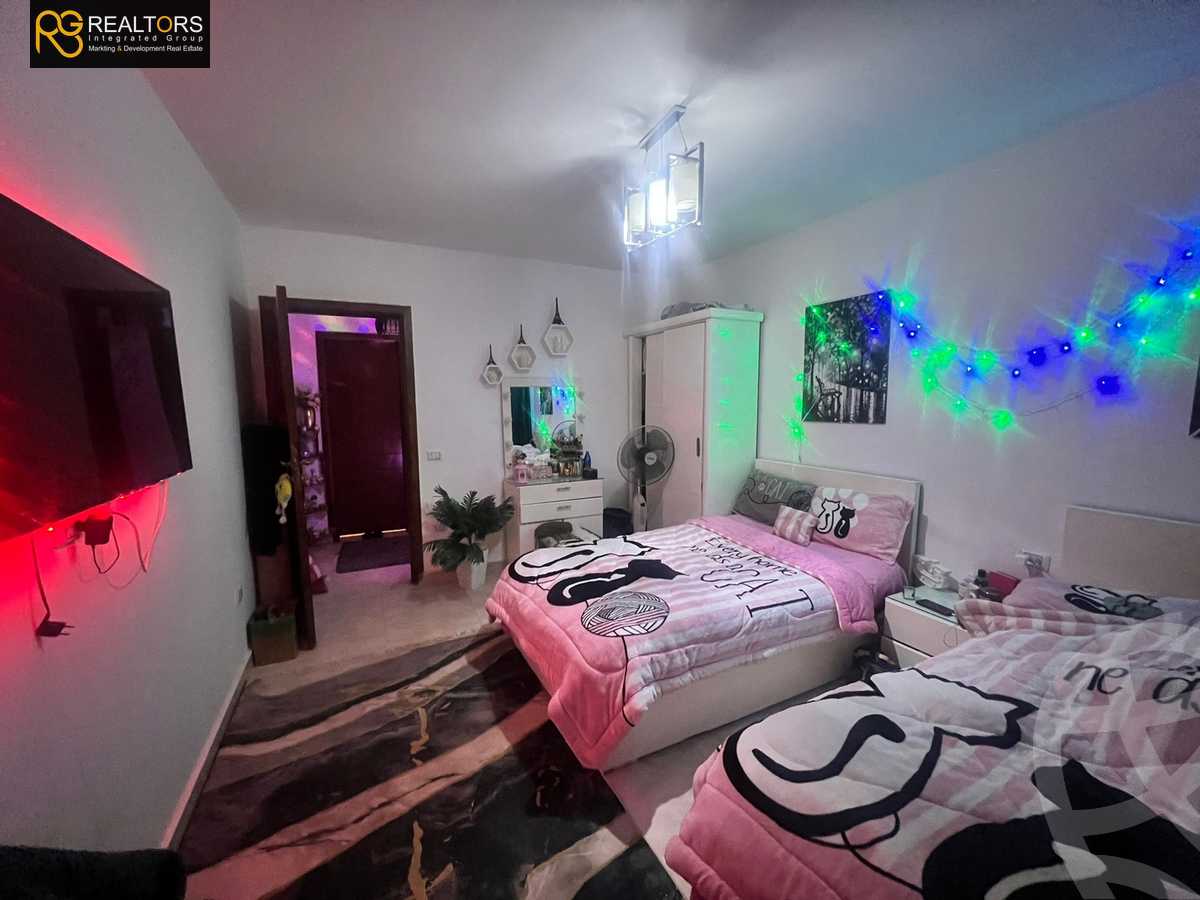 https://aqarmap.com.eg/ar/listing/4231309-for-sale-cairo-el-sheikh-zayed-city-el-hay-elasher-street-100