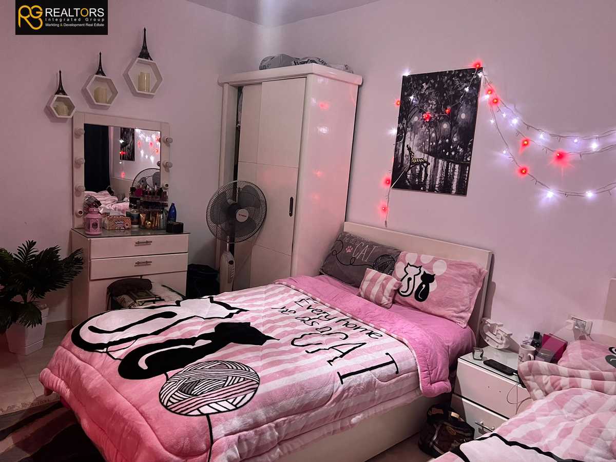 https://aqarmap.com.eg/ar/listing/4231309-for-sale-cairo-el-sheikh-zayed-city-el-hay-elasher-street-100