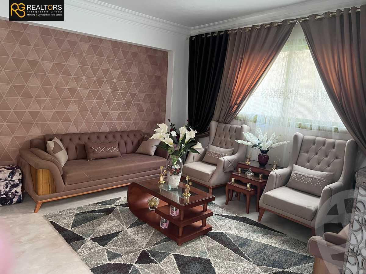 https://aqarmap.com.eg/ar/listing/4231309-for-sale-cairo-el-sheikh-zayed-city-el-hay-elasher-street-100