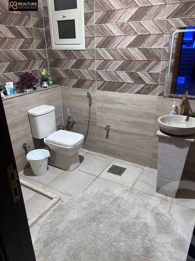 https://aqarmap.com.eg/ar/listing/4231309-for-sale-cairo-el-sheikh-zayed-city-el-hay-elasher-street-100