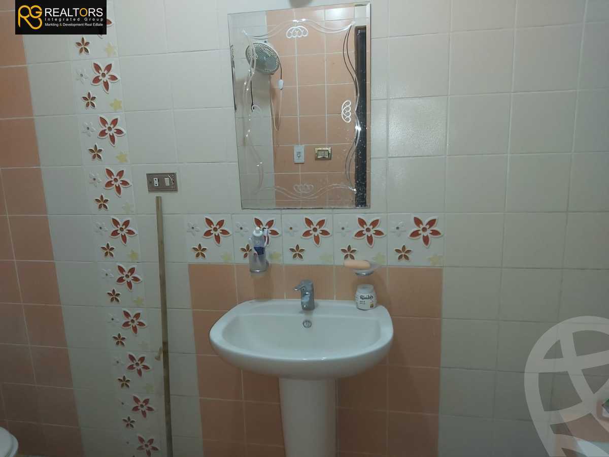 https://aqarmap.com.eg/ar/listing/4260235-for-rent-cairo-el-sheikh-zayed-city-el-hay-elasher