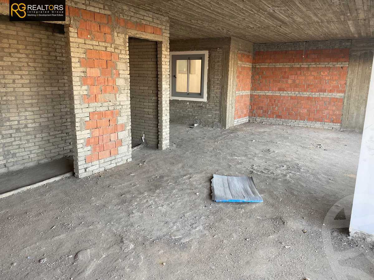 https://aqarmap.com.eg/en/listing/4260554-for-sale-cairo-alex-cairo-desert-road-kmbwnd-fy-tryq-skndry-lshrwy-joulz-compound-inertia