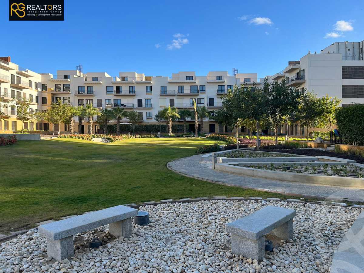 https://aqarmap.com.eg/ar/listing/4261394-for-sale-cairo-el-sheikh-zayed-city-compounds-in-sheikh-zayed-the-courtyard