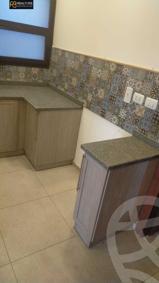 https://aqarmap.com.eg/ar/listing/4261394-for-sale-cairo-el-sheikh-zayed-city-compounds-in-sheikh-zayed-the-courtyard