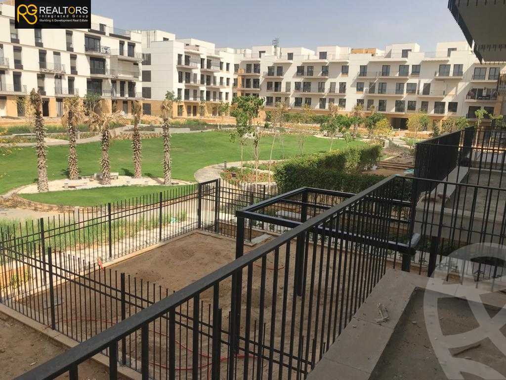 https://aqarmap.com.eg/ar/listing/4261394-for-sale-cairo-el-sheikh-zayed-city-compounds-in-sheikh-zayed-the-courtyard