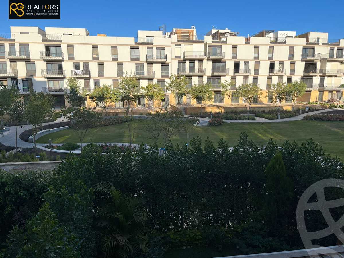 https://aqarmap.com.eg/ar/listing/4261394-for-sale-cairo-el-sheikh-zayed-city-compounds-in-sheikh-zayed-the-courtyard