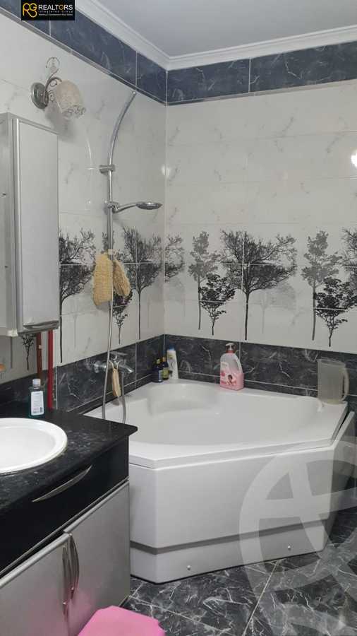 https://aqarmap.com.eg/en/listing/4279533-for-sale-cairo-6th-of-october-ganob-el-ahyaaa-el-bustan-neighborhood