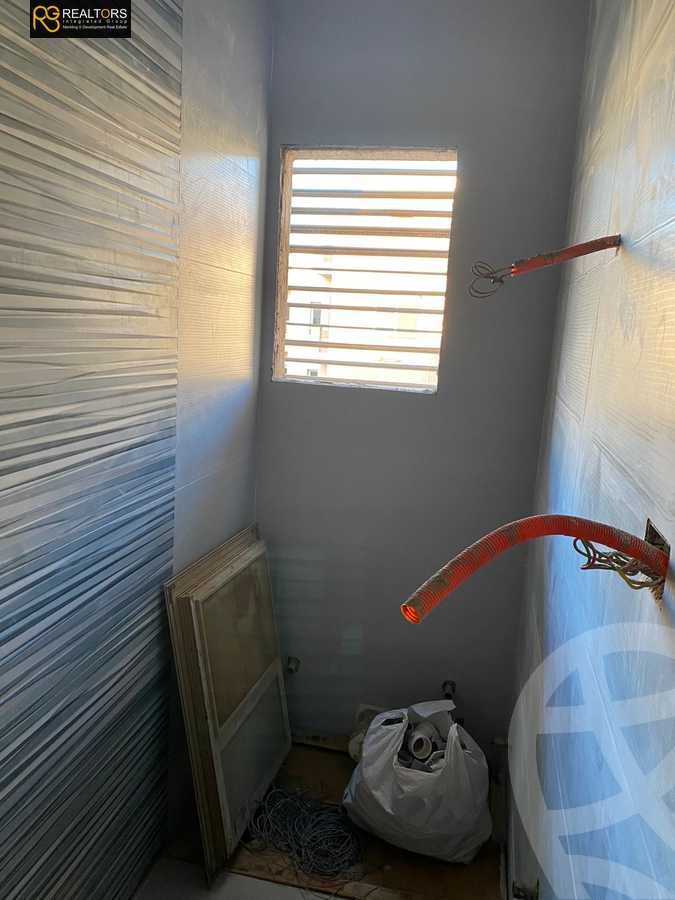 https://aqarmap.com.eg/en/listing/4281220-for-sale-cairo-6th-of-october-compound-eshraqah