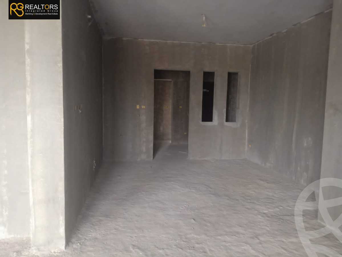 https://aqarmap.com.eg/en/listing/4307872-for-sale-cairo-el-sheikh-zayed-city-compounds-in-sheikh-zayed-the-courtyard