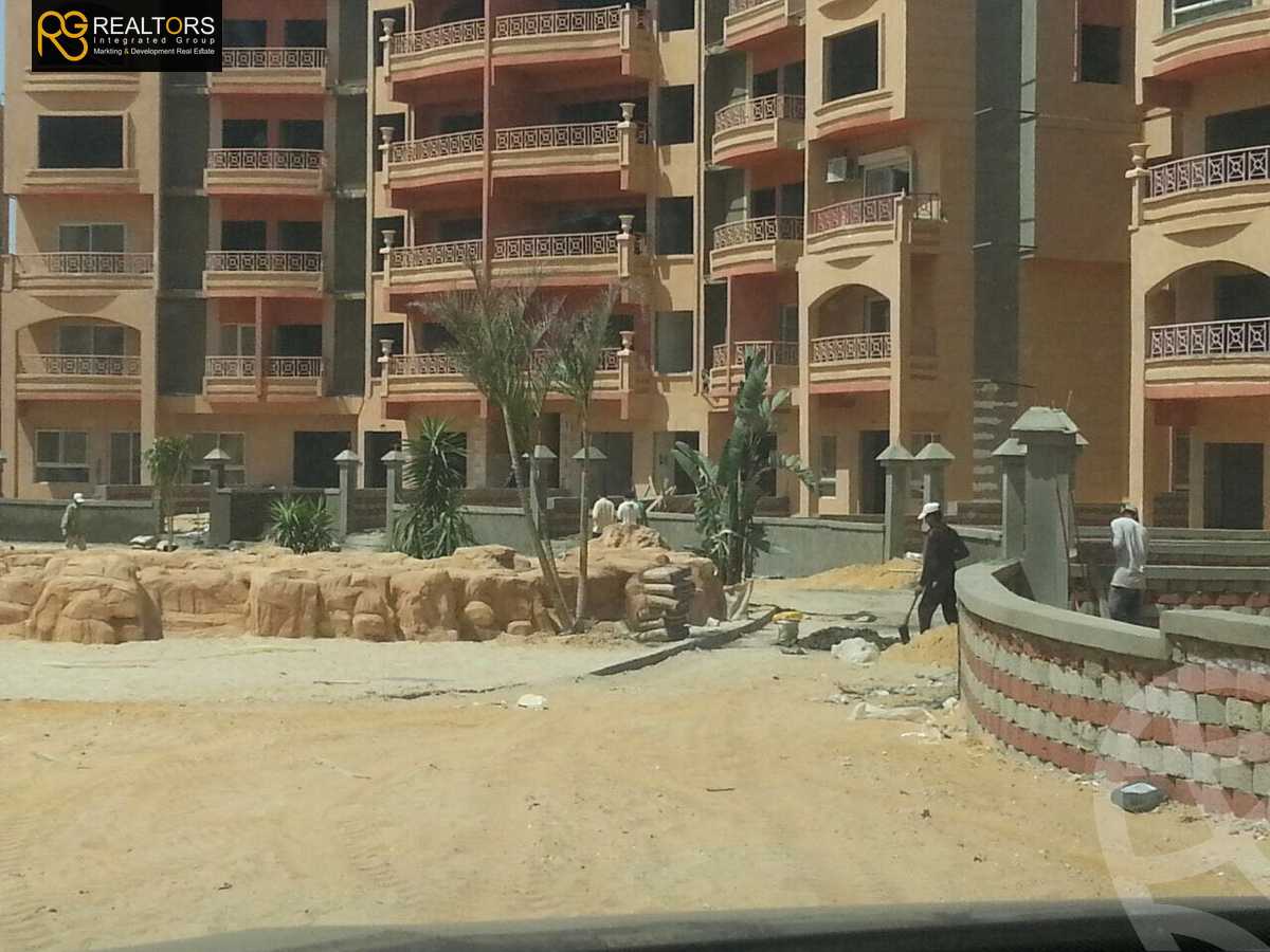 https://aqarmap.com.eg/ar/listing/4323372-for-sale-cairo-6th-of-october-compound-murooj