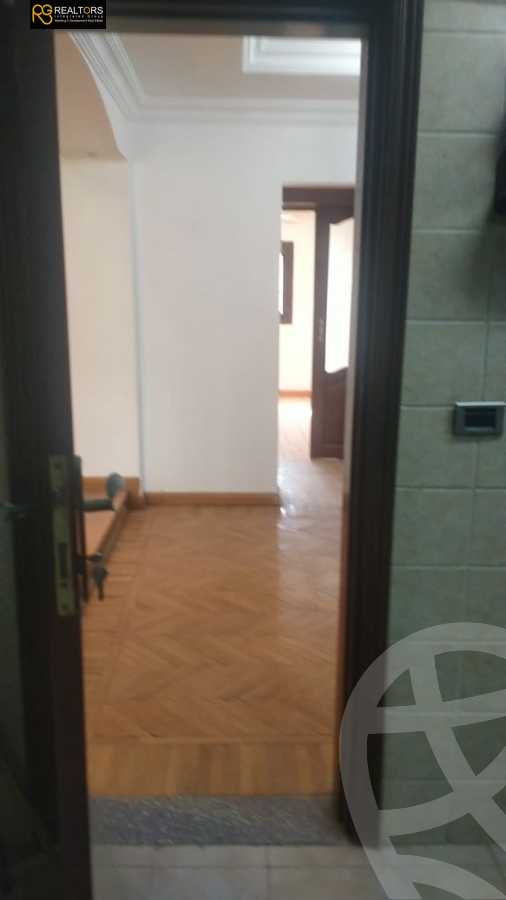 https://aqarmap.com.eg/en/listing/4325064-for-sale-cairo-el-sheikh-zayed-city-compounds-in-sheikh-zayed-zayed-2000